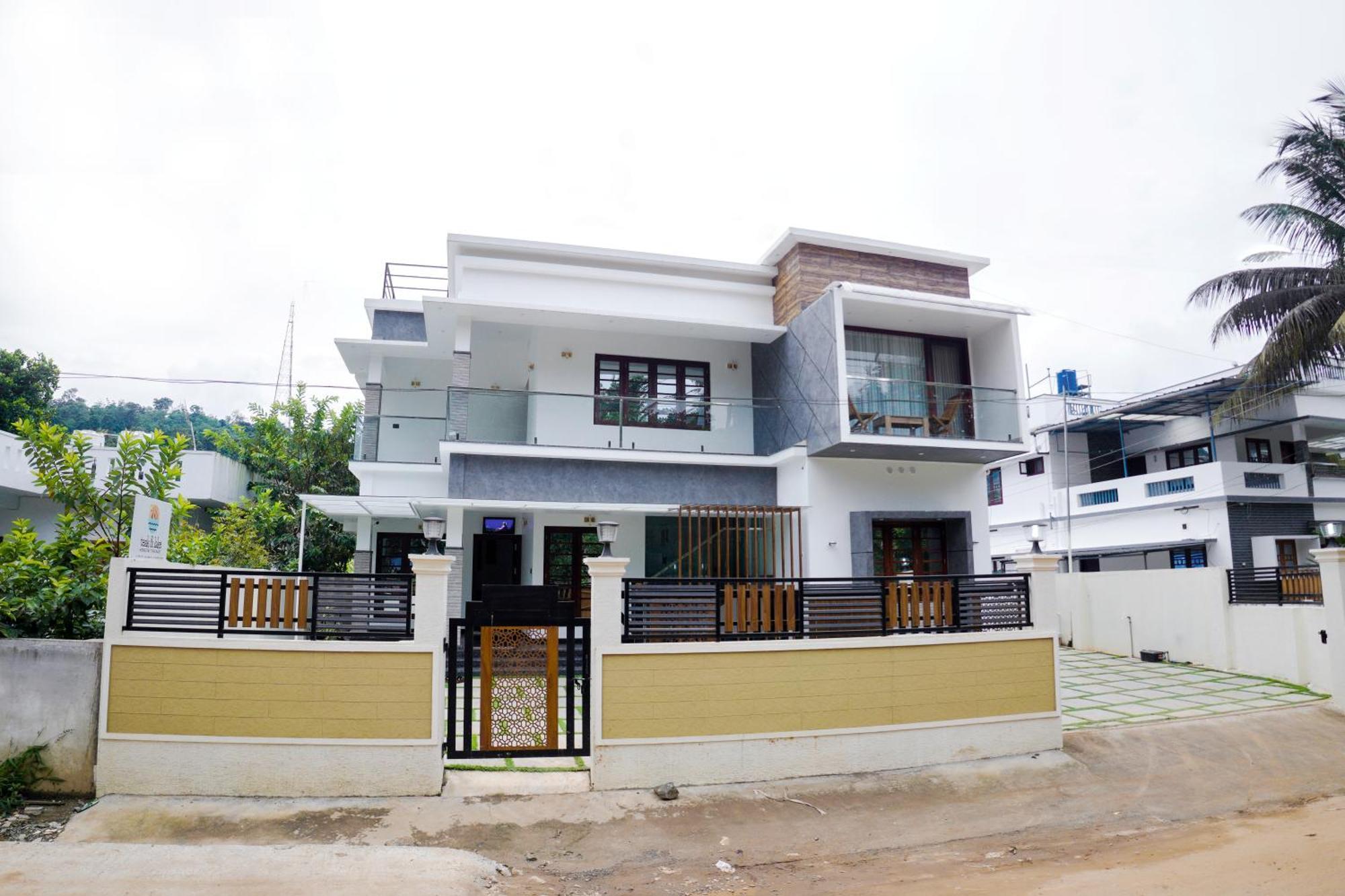Teak And Homestay Thekkady